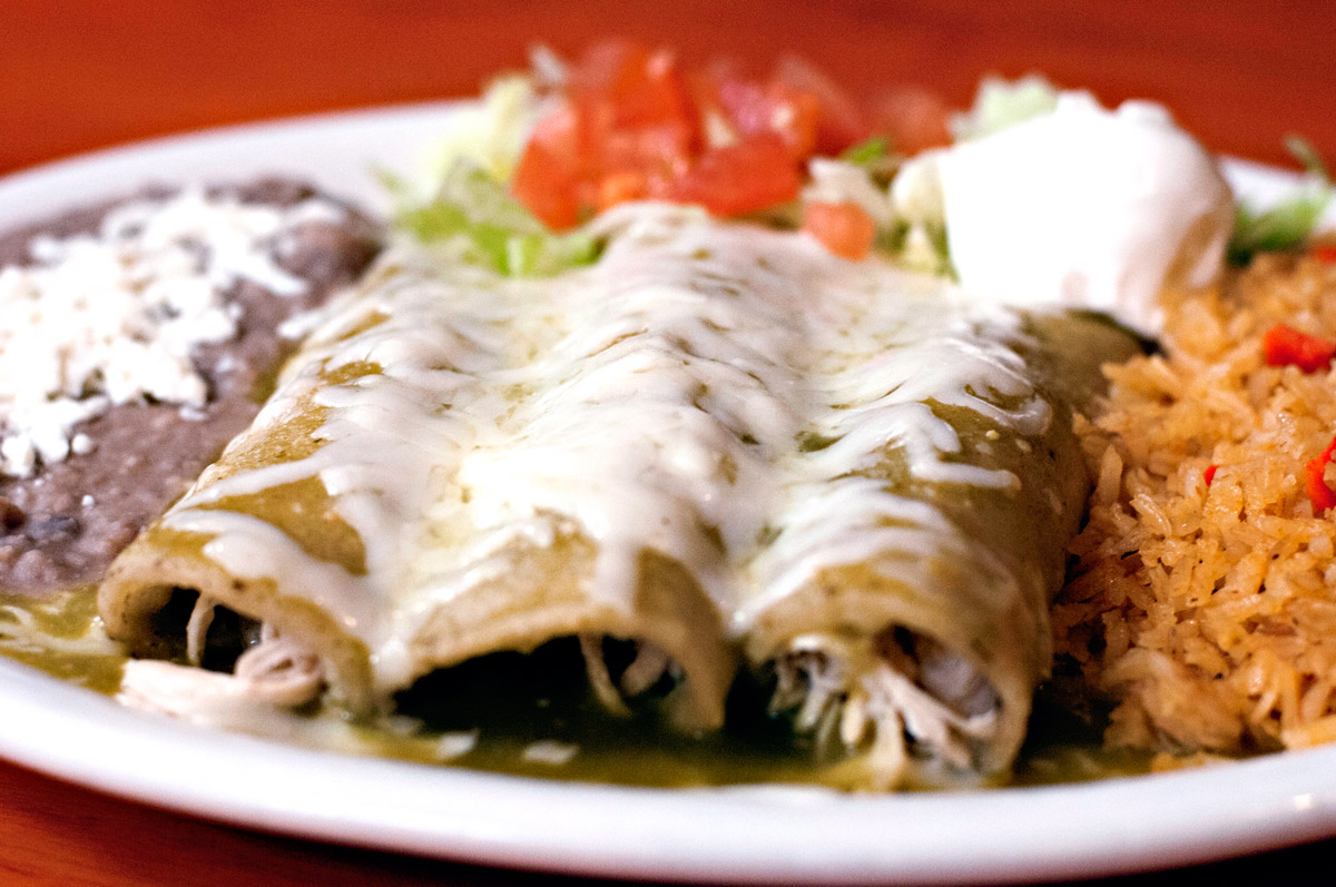 Enchiladas de Pollo o Queso Sancho's